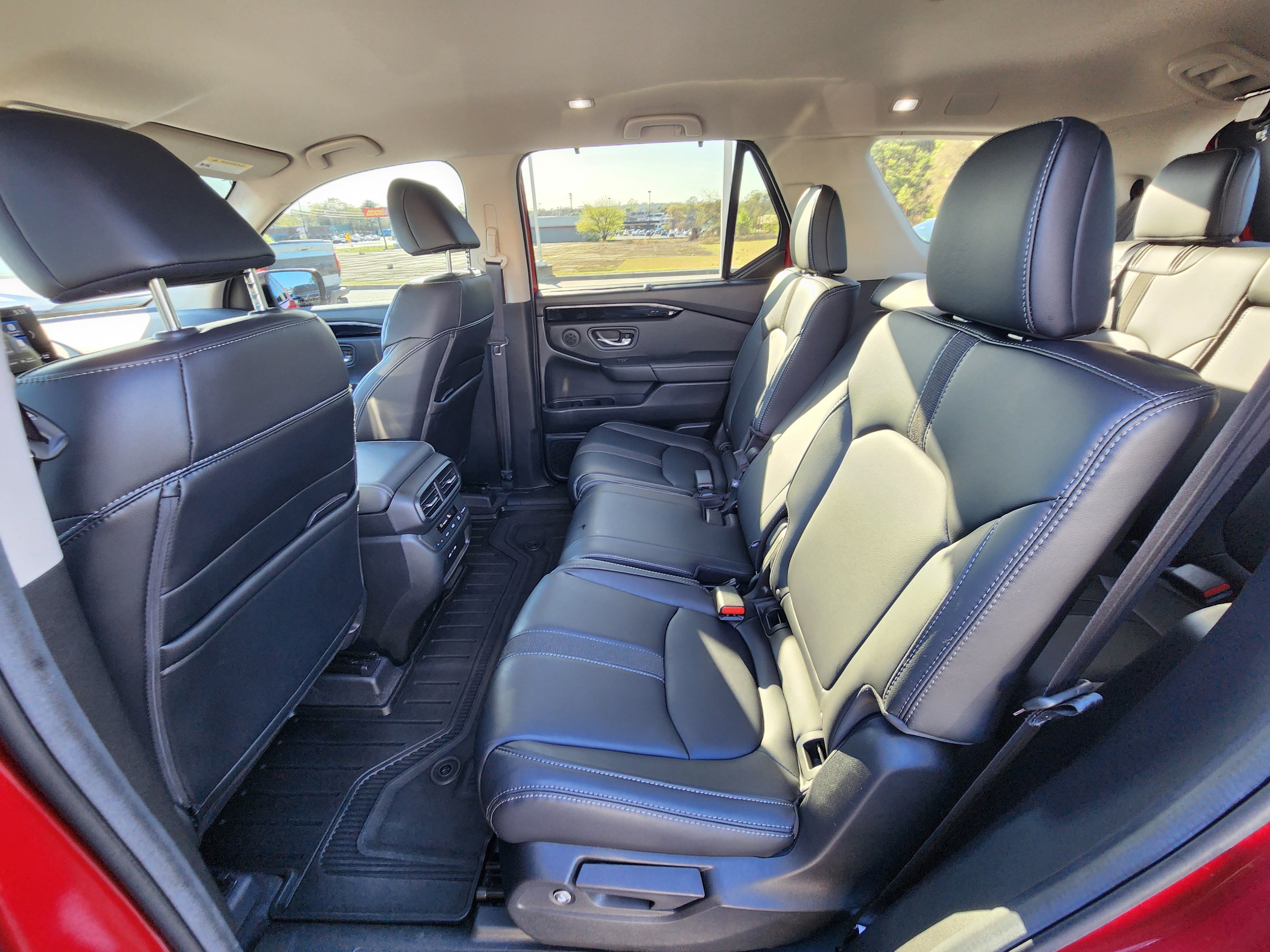 Certified 2025 Honda Pilot EX-L image 17