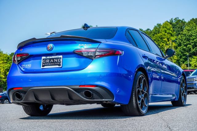 Used 2024 Alfa Romeo Giulia Veloce RWD image 13