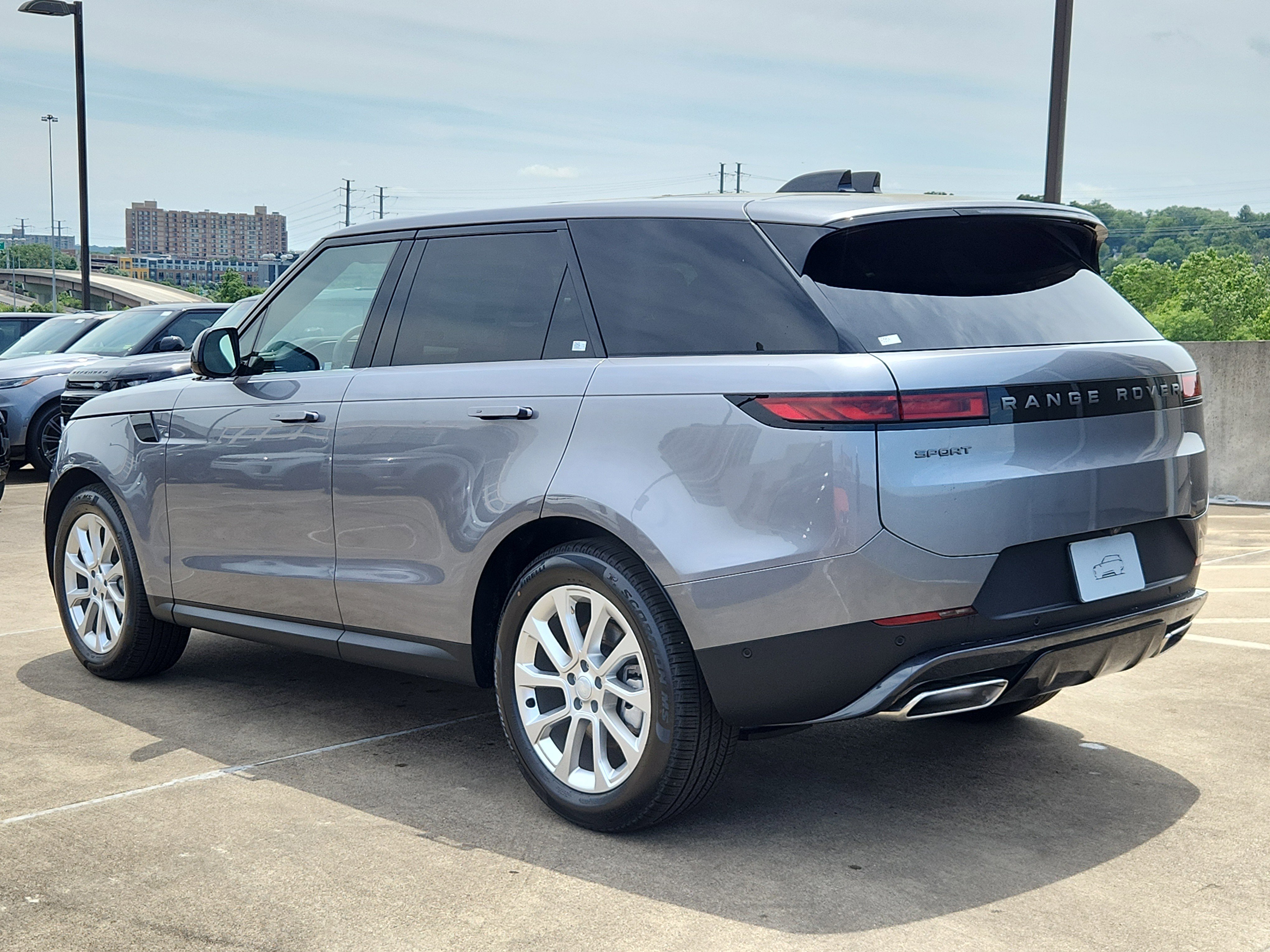 Certified 2025 Land Rover Range Rover Sport image 12