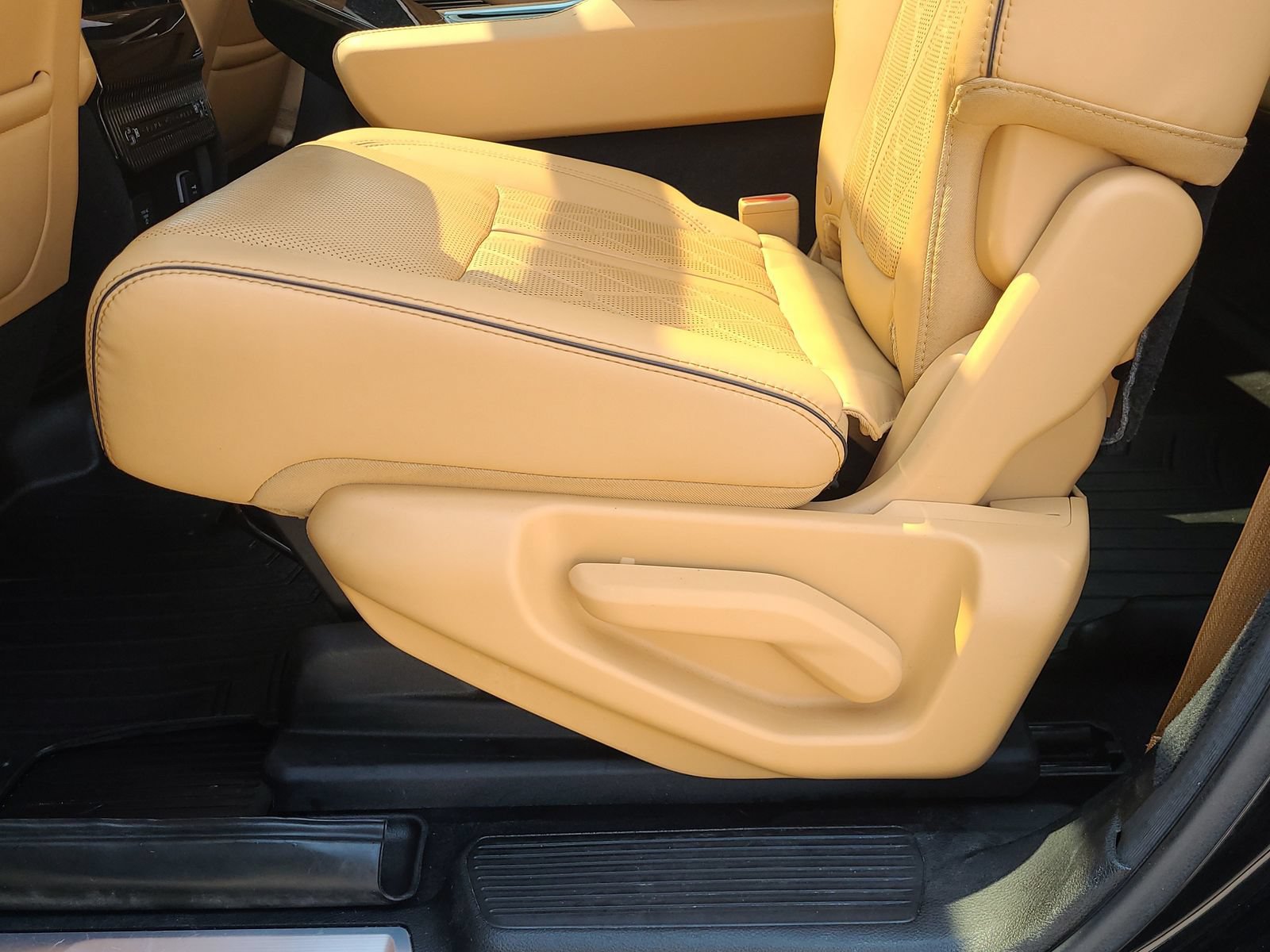 Used 2022 Jeep Grand Wagoneer Series III AWD/4WD image 14
