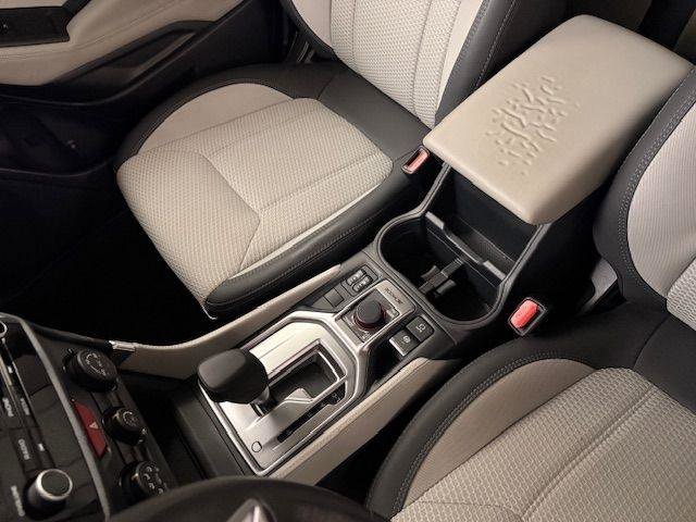 Used 2024 Subaru Forester Premium image 6