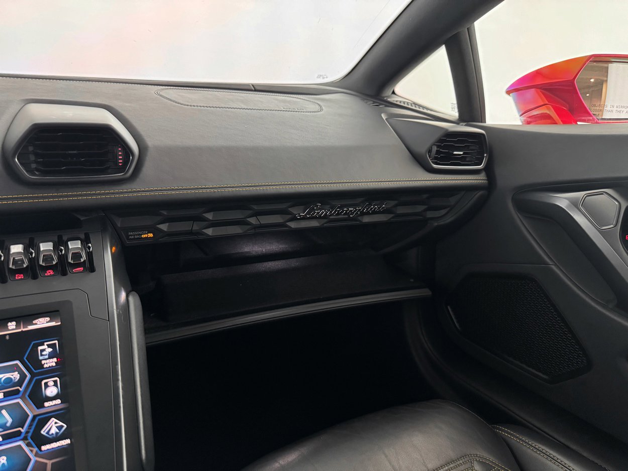 Used 2023 Lamborghini Huracan EVO image 17