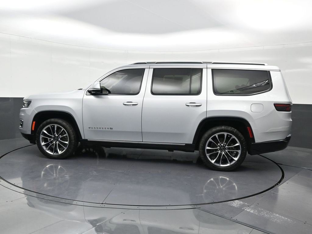 Used 2022 Jeep Wagoneer Series III w/ Premium Group I image 2