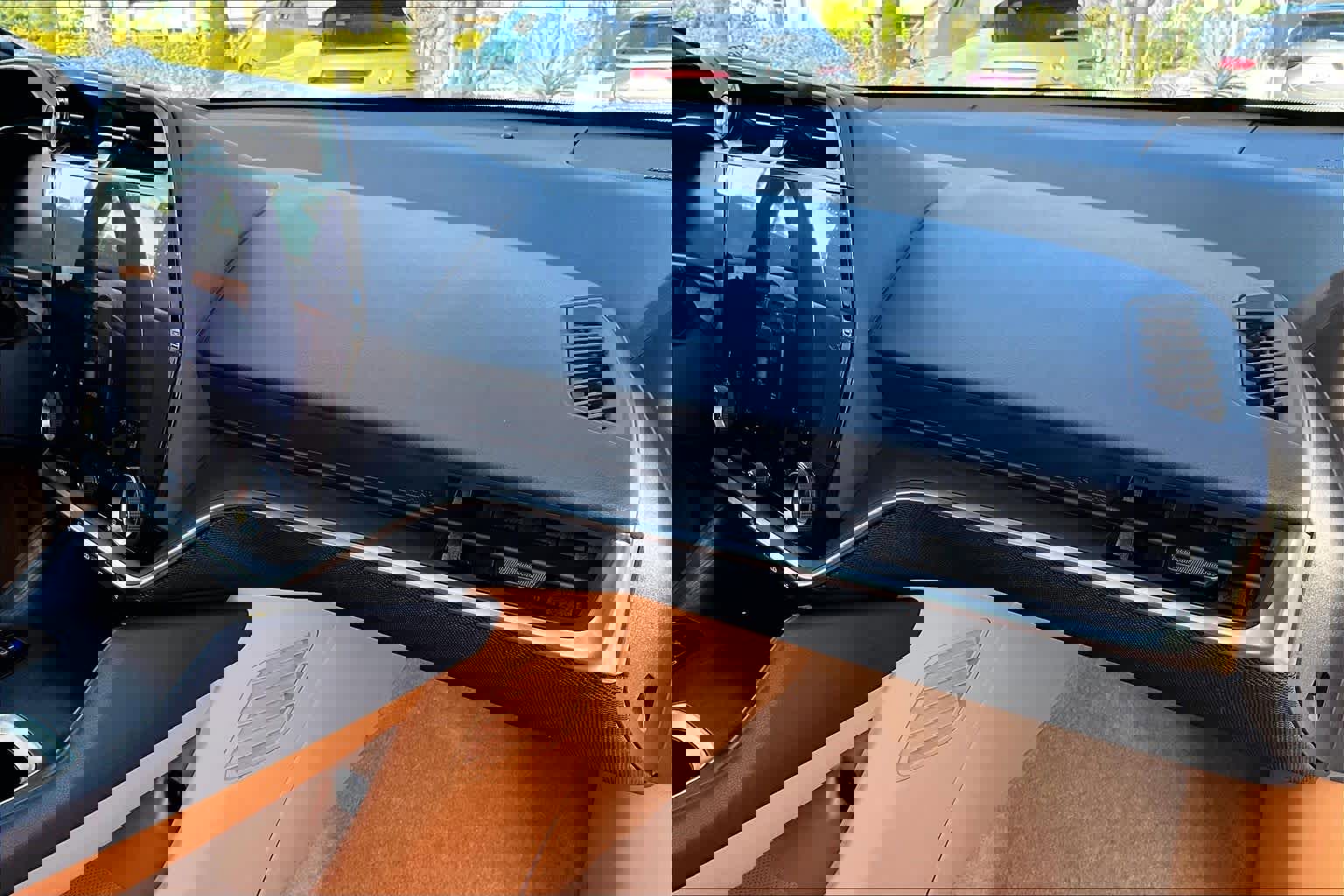 Used 2023 Lexus RZ 450e Premium image 17