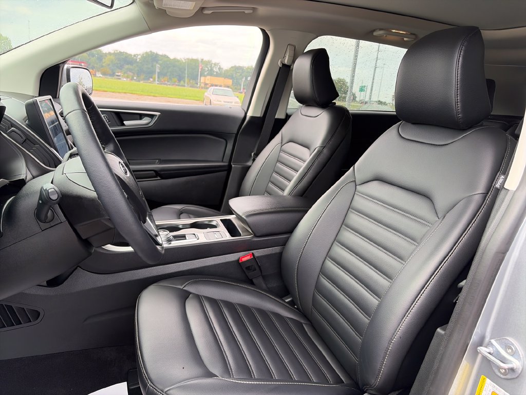 Used 2024 Ford Edge SEL w/ Convenience Package AWD/4WD image 16