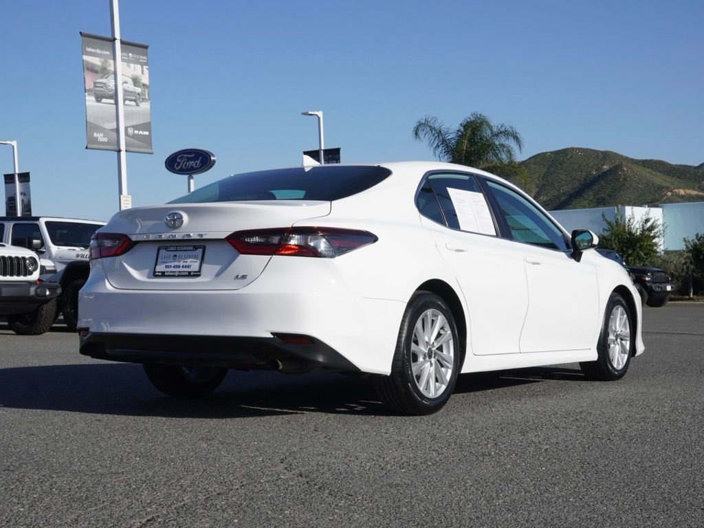 Used 2024 Toyota Camry LE image 4