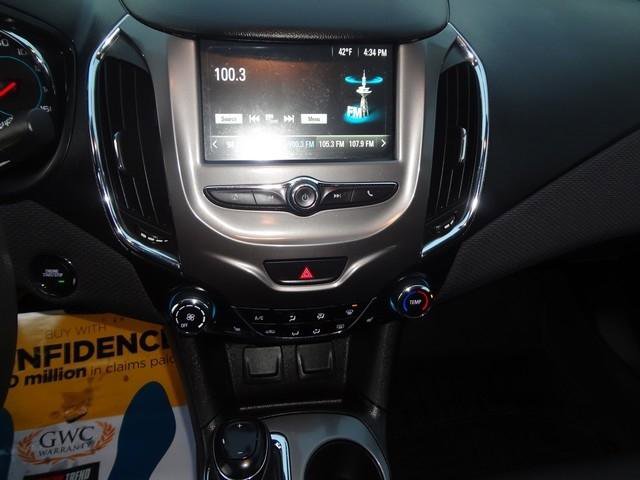 Used 2018 Chevrolet Cruze LT image 25