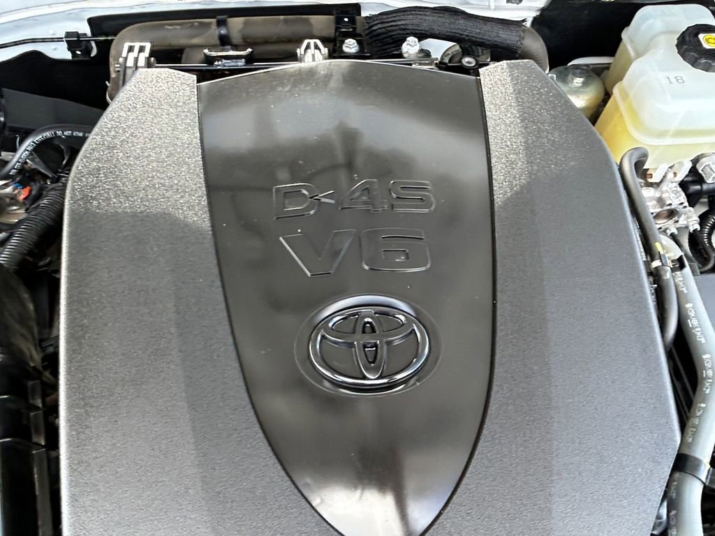 Used 2022 Toyota Tacoma TRD Off-Road w/ Technology Package AWD/4WD image 31