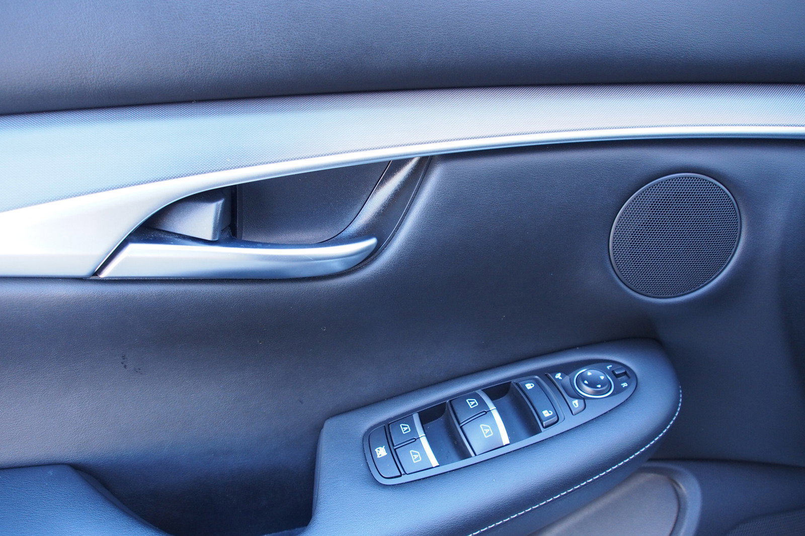 Used 2022 INFINITI QX50 Luxe image 19