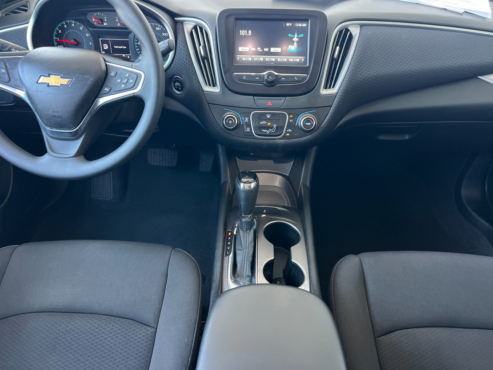 Used 2018 Chevrolet Malibu LS FWD image 13