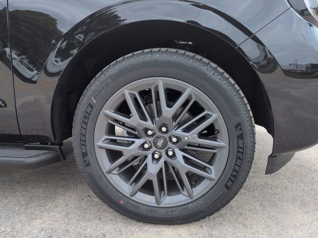 New 2026 Ford Expedition Max Platinum w/ Stealth Appearance Package AWD/4WD image 10