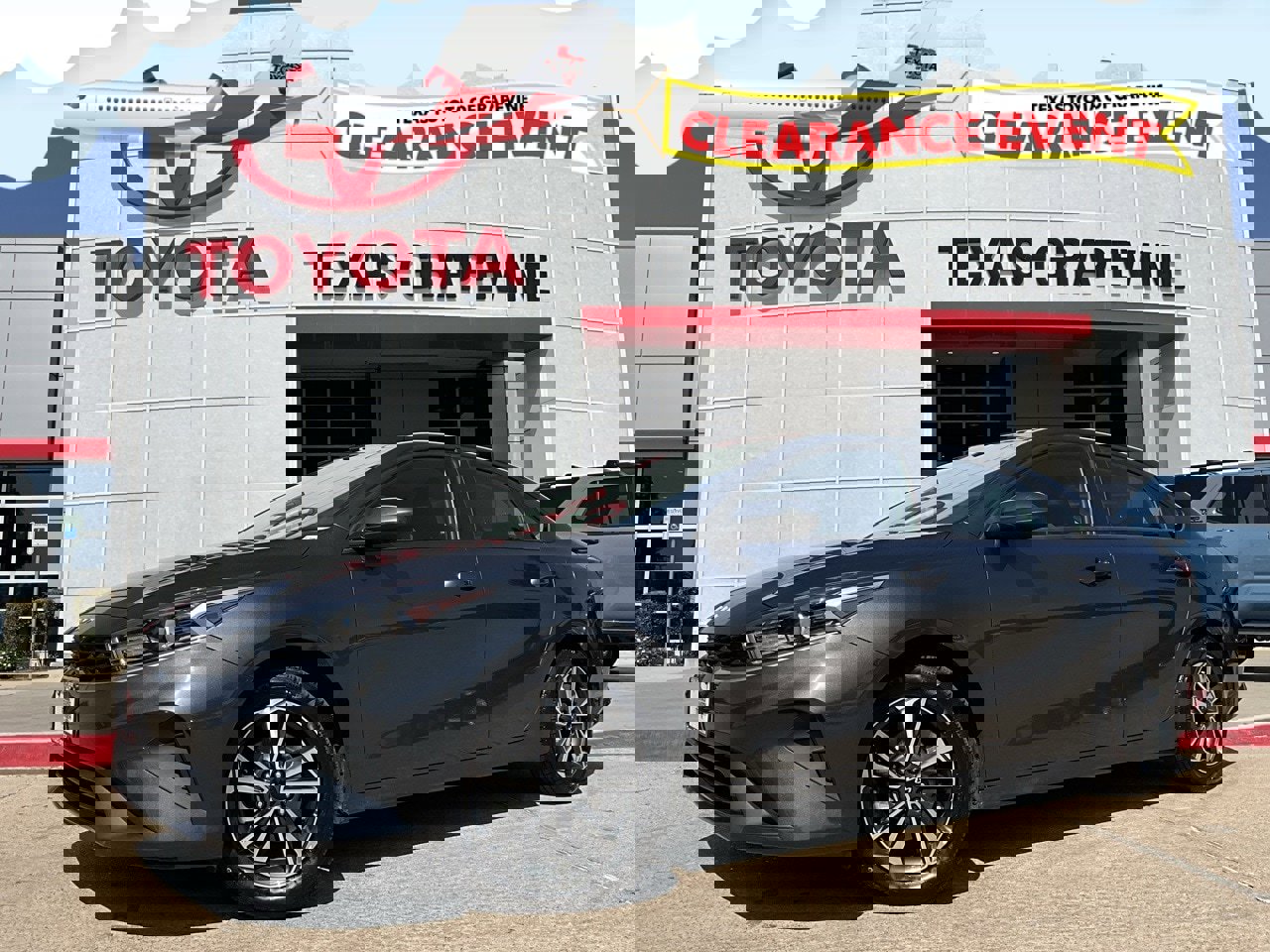 Used 2024 Kia Forte LXS