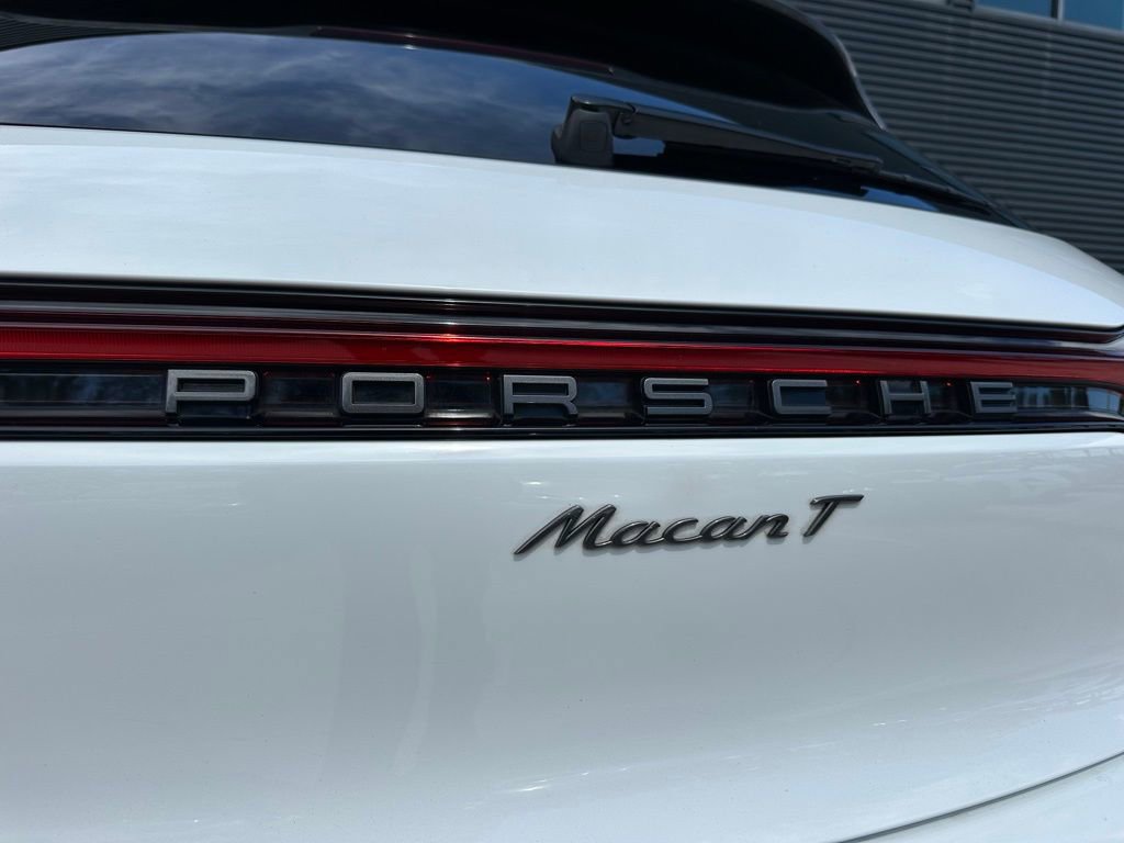 Certified 2023 Porsche Macan Turbo image 14