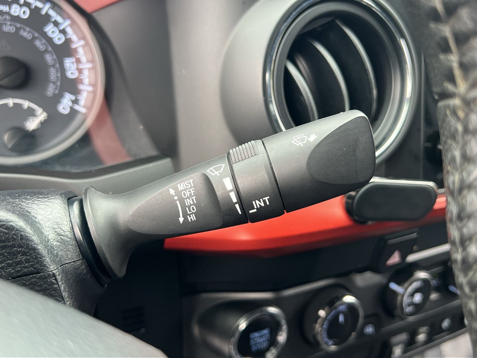 Used 2019 Toyota Tacoma TRD Off-Road AWD/4WD image 32