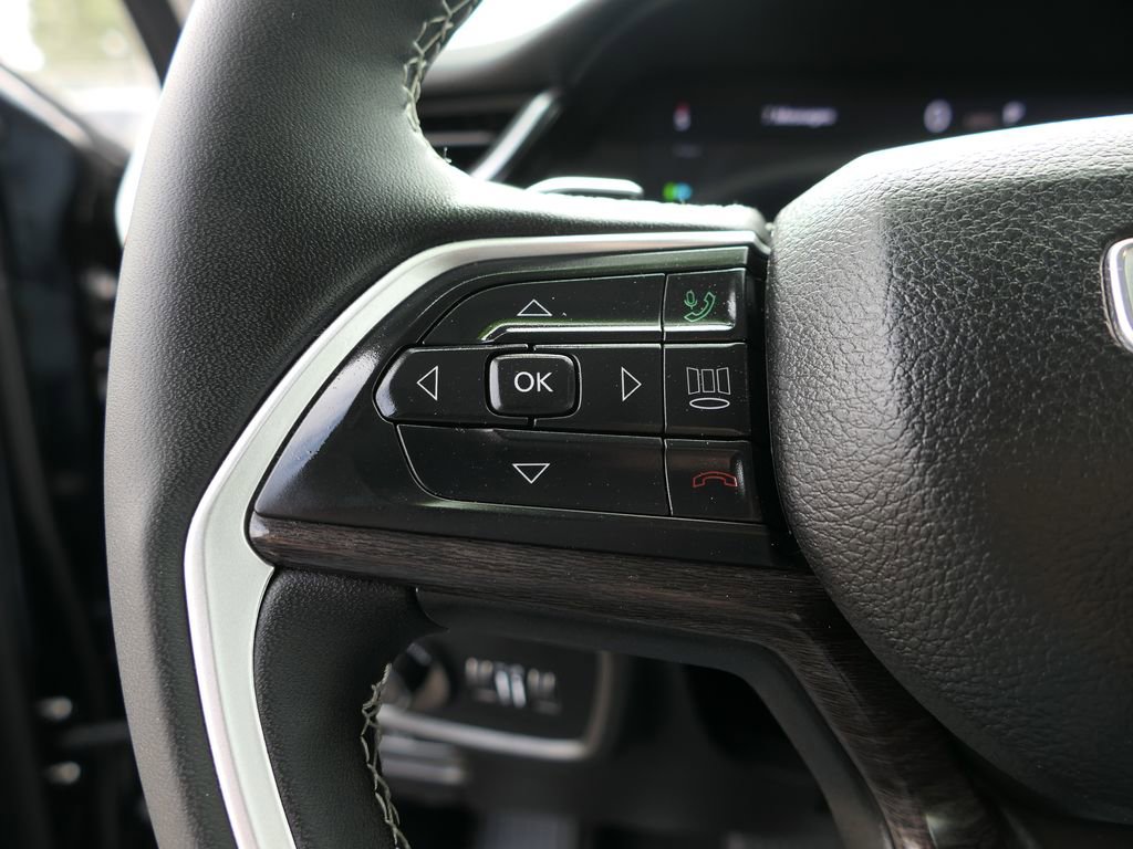 Used 2023 Jeep Grand Cherokee 4WD 4xe image 13