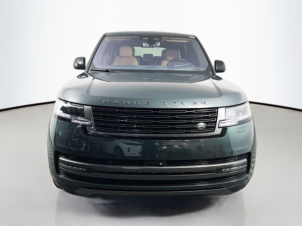 Used 2023 Land Rover Range Rover Long Wheelbase SE AWD/4WD image 2