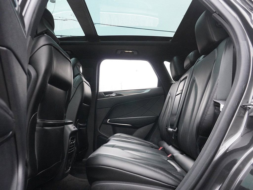 Used 2019 Lincoln MKC Reserve w/ MKC Climate Package AWD/4WD image 39