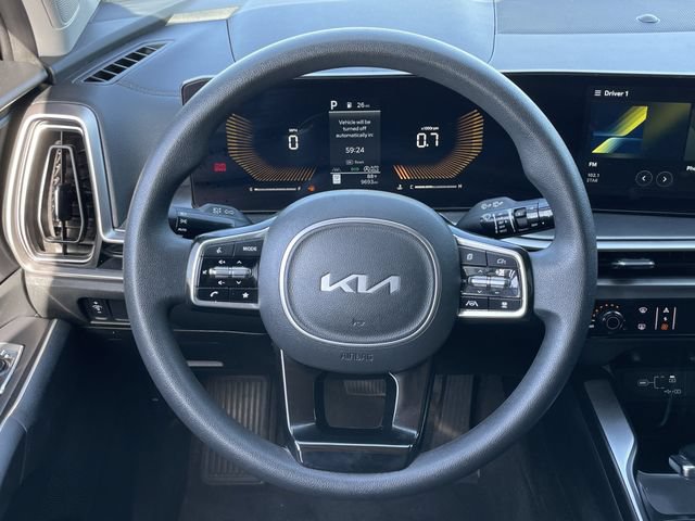 Used 2025 Kia Sorento LX FWD image 11