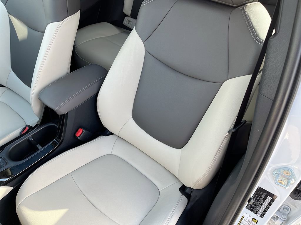 Used 2023 Toyota Corolla Cross XLE w/ Convenience Package AWD/4WD image 21