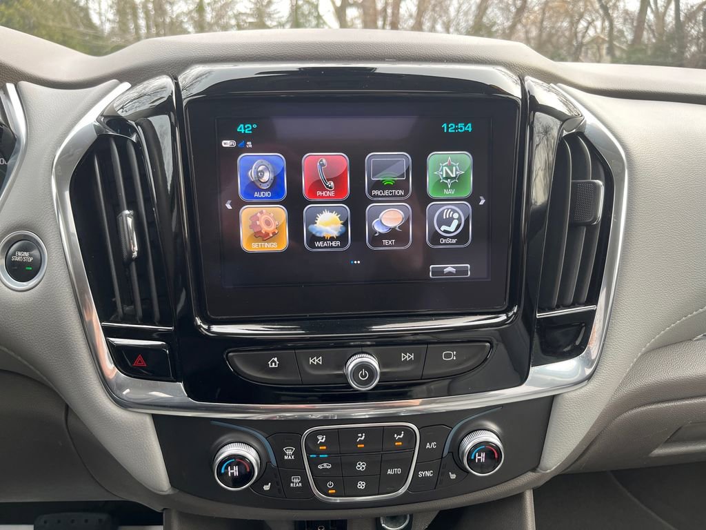 Used 2018 Chevrolet Traverse LT w/ LPO, 'HIT The Road' Package image 28