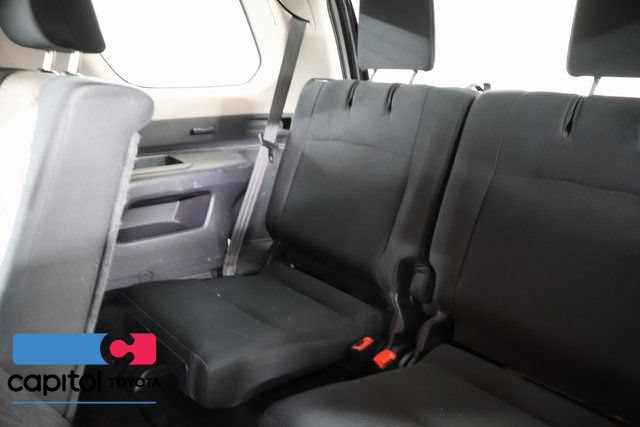 Used 2024 Toyota 4Runner SR5 AWD/4WD image 29