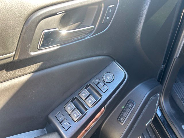 Used 2019 Chevrolet Tahoe Premier AWD/4WD image 16