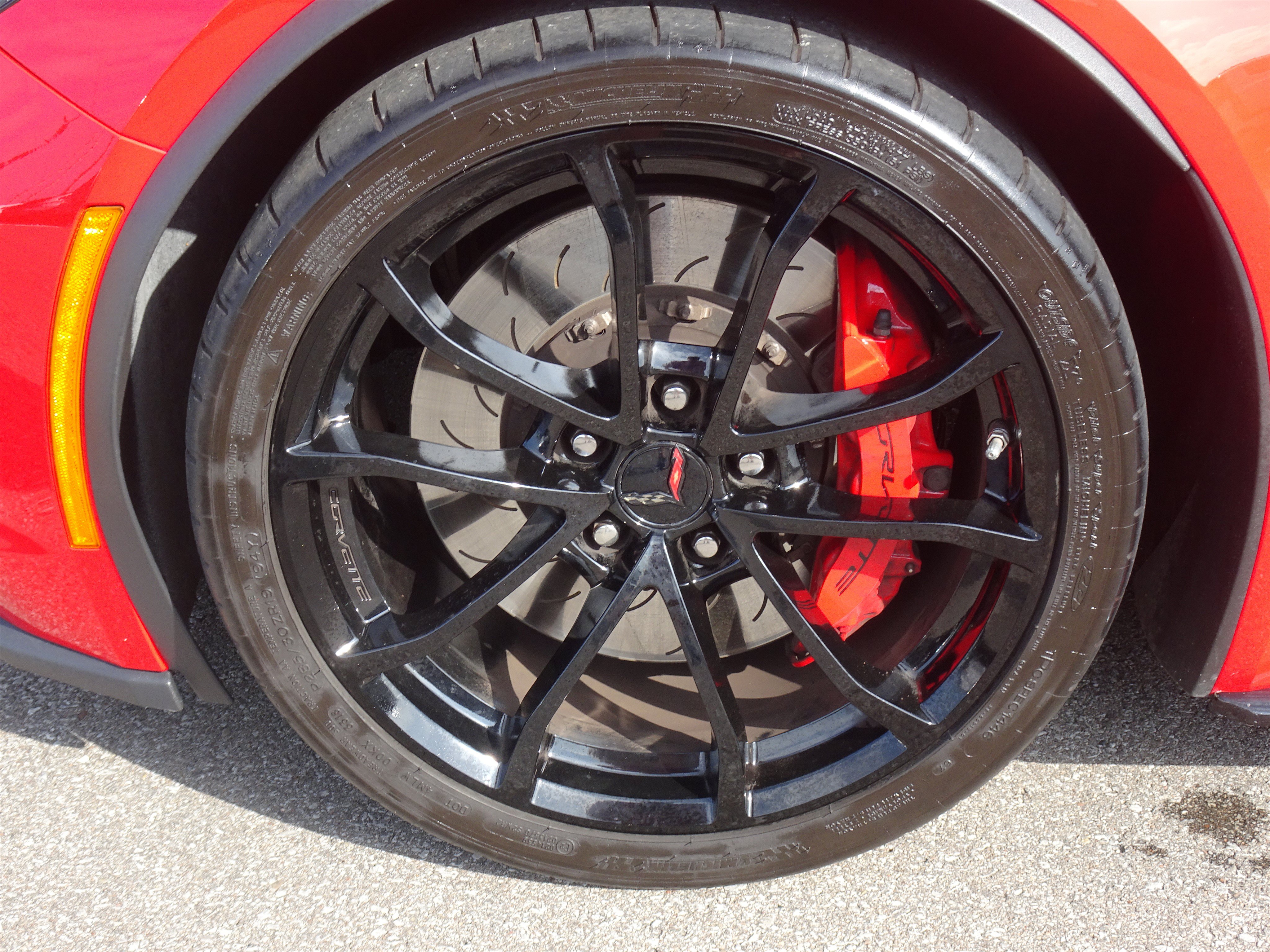 Used 2019 Chevrolet Corvette Grand Sport RWD image 30