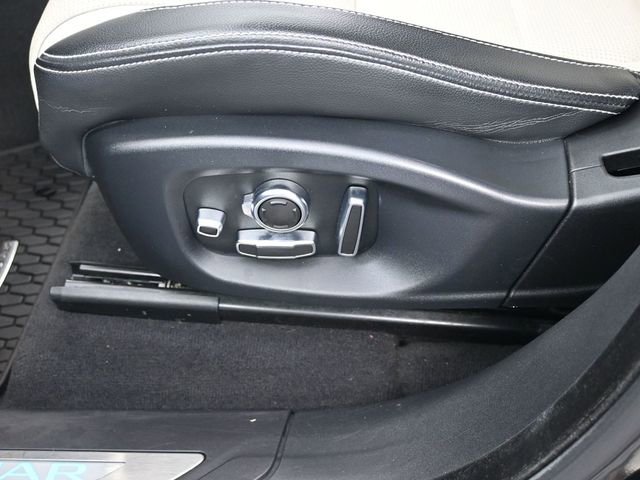 Used 2020 Jaguar F-PACE R-Sport image 12