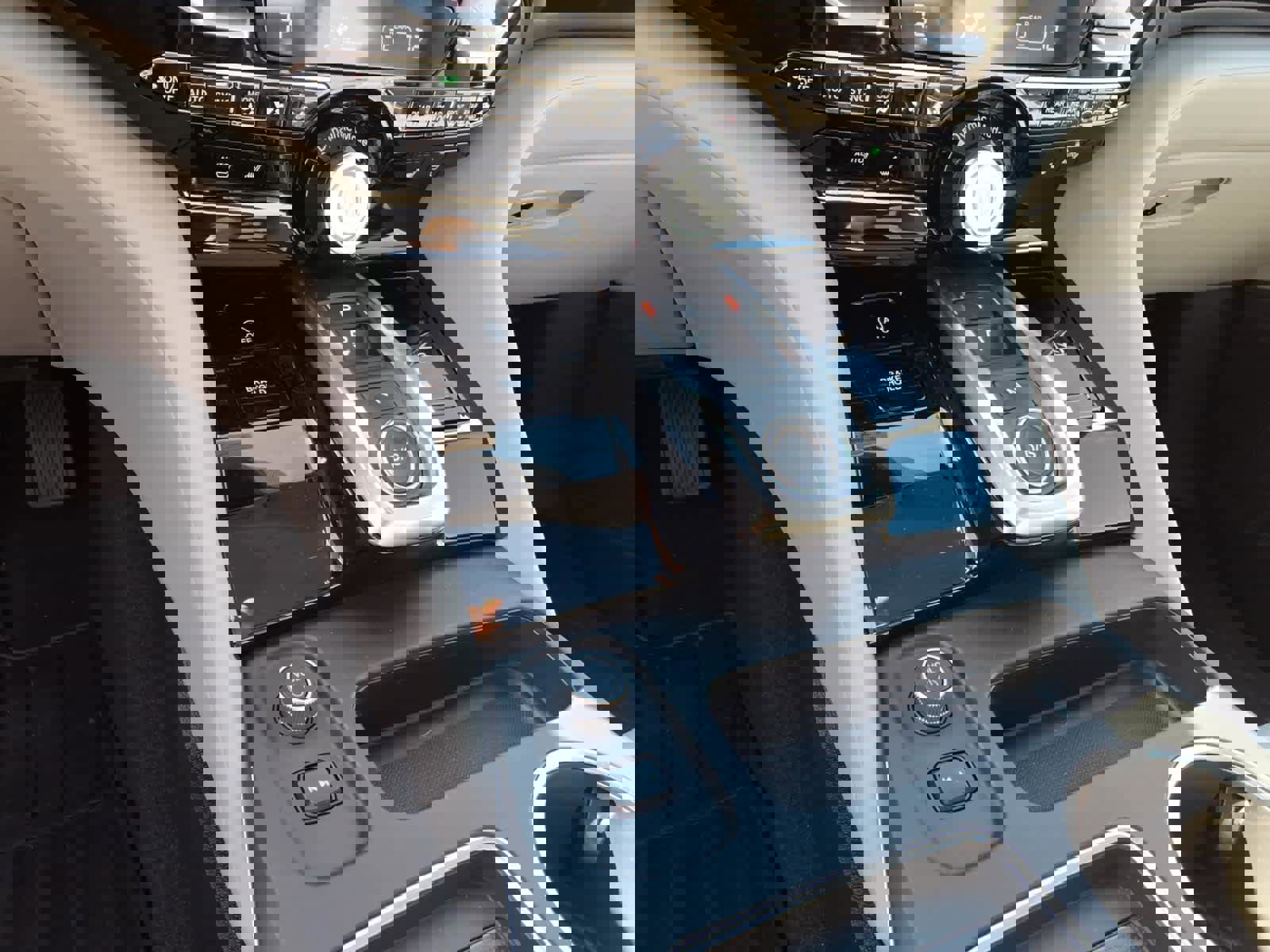 Certified 2026 Acura MDX SH-AWD w/ Technology Package image 10