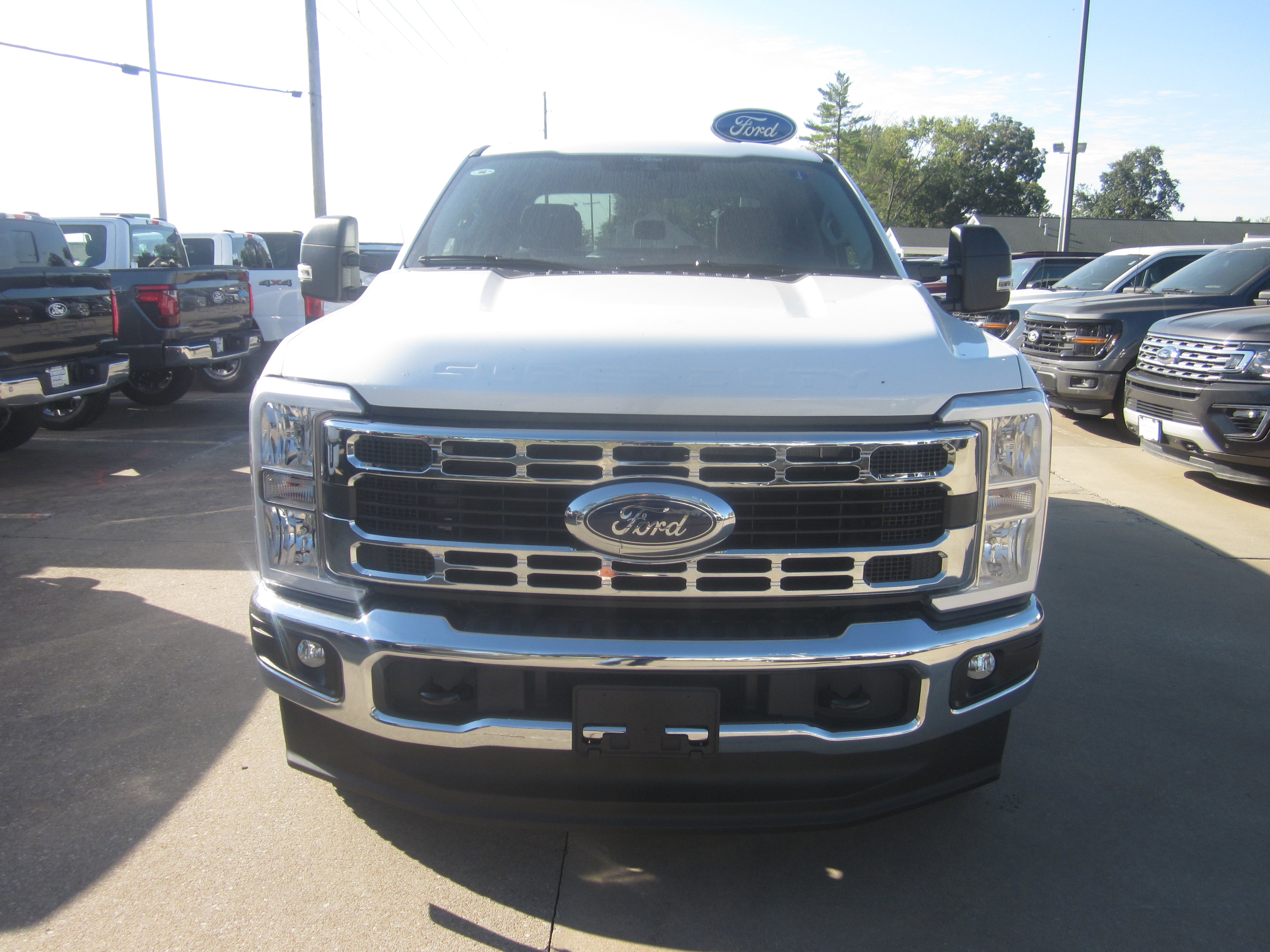 New 2026 Ford F250 XLT w/ FX4 Off-Road Package image 2