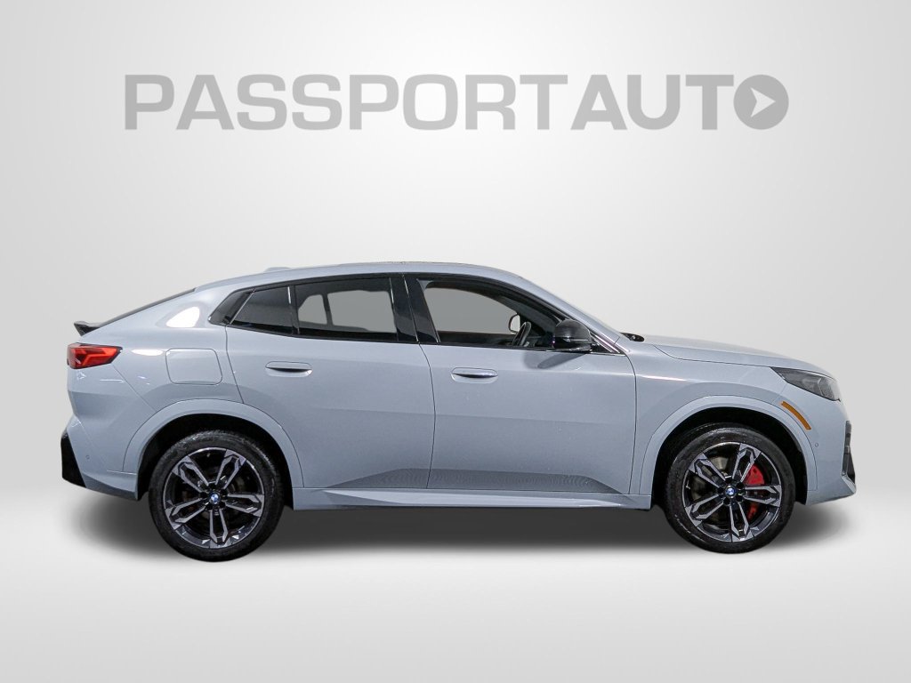 Certified 2025 BMW X2 xDrive28i w/ M Sport Package AWD/4WD image 8
