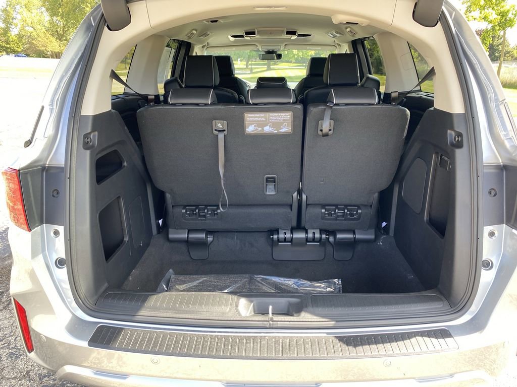 New 2026 Honda Odyssey Touring image 16