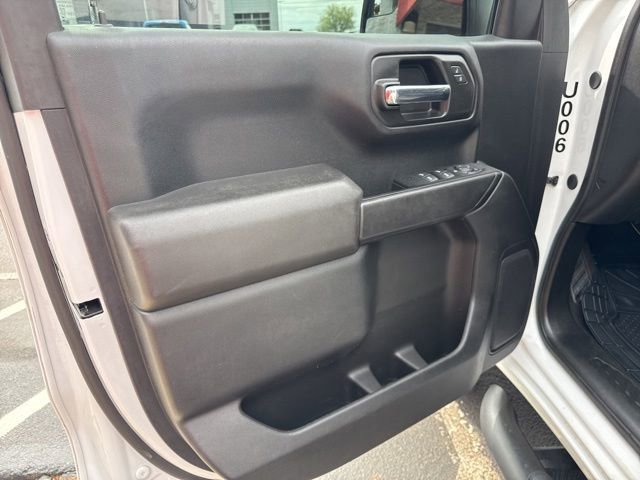 Used 2024 Chevrolet Silverado 1500 Custom w/ Turbomax Blackout Package AWD/4WD image 12