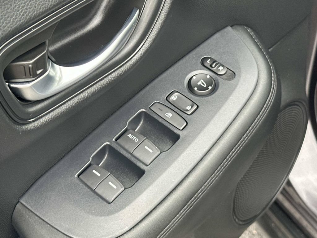Used 2023 Honda HR-V LX image 23
