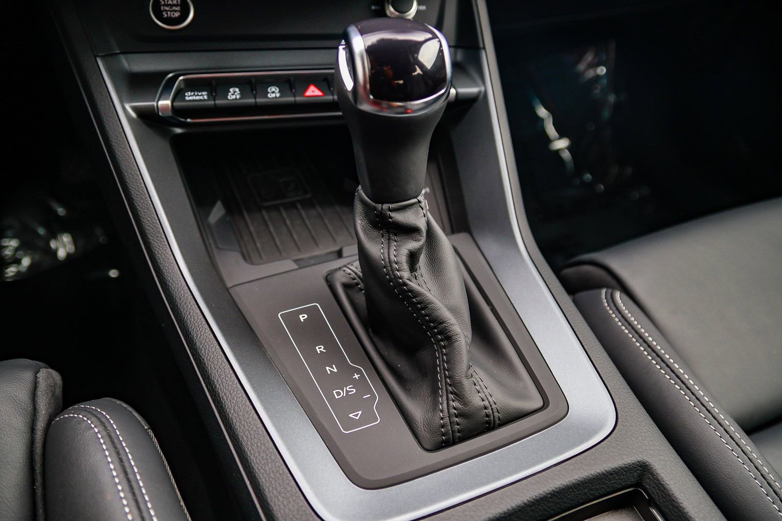 Used 2025 Audi Q3 2.0T Premium w/ Convenience Package image 25