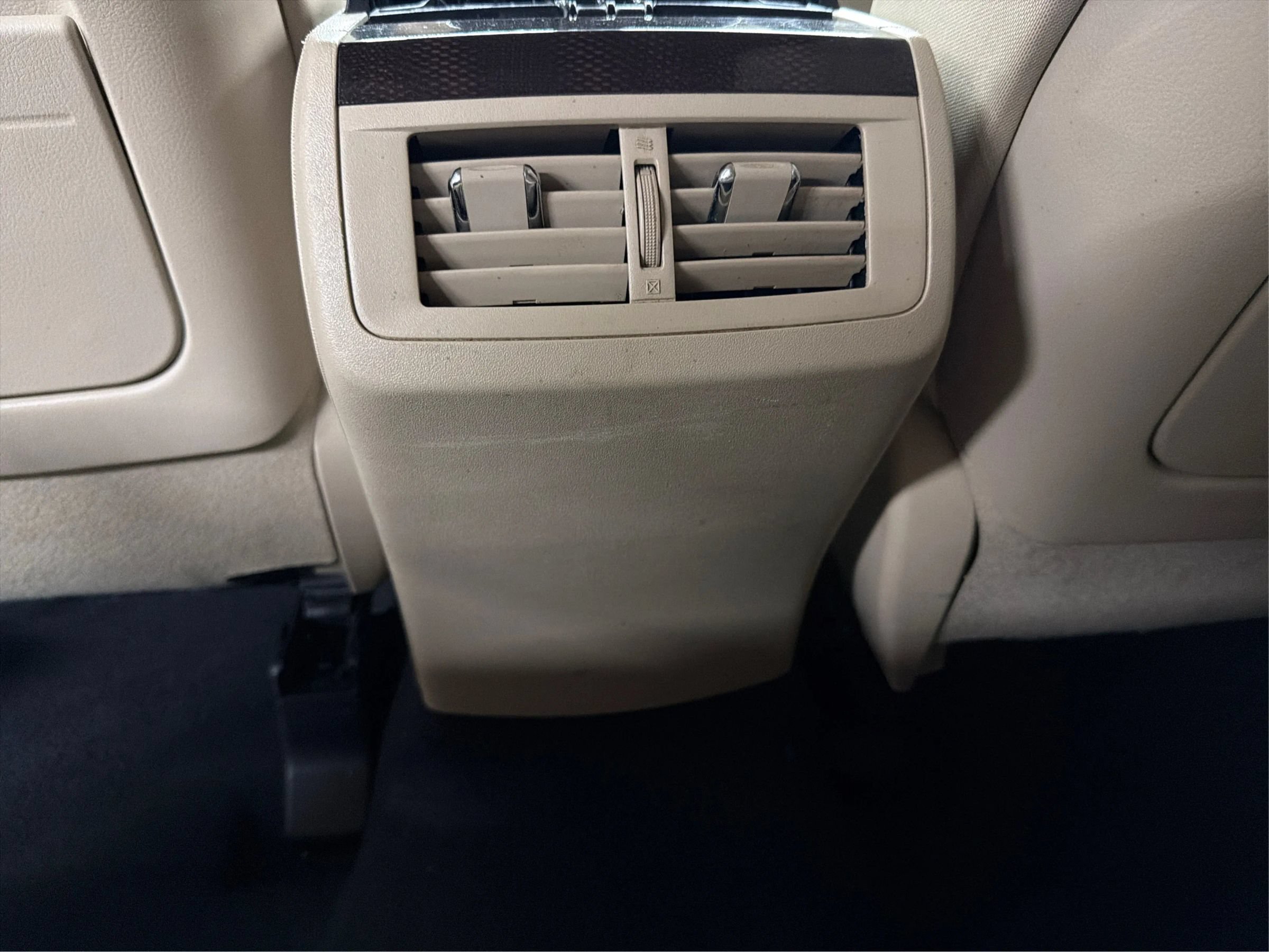 Used 2011 Toyota Venza FWD image 24