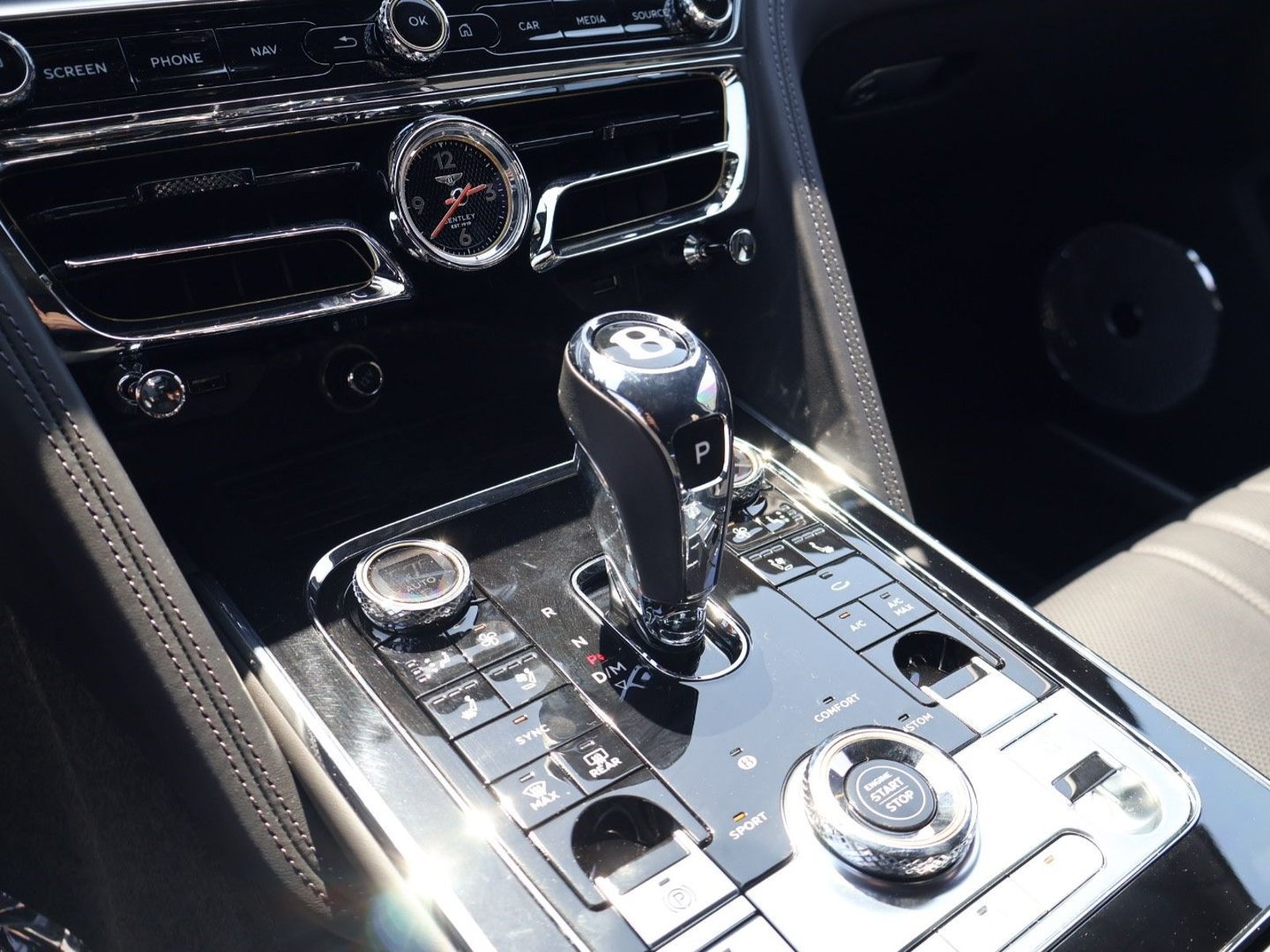 Certified 2024 Bentley Flying Spur W12 AWD/4WD image 16