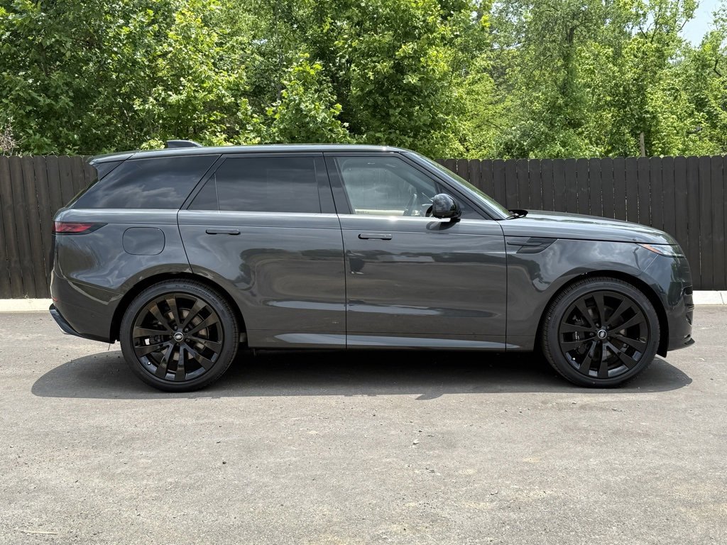 New 2025 Land Rover Range Rover Sport Dynamic SE image 7