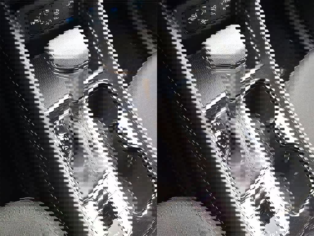 Certified 2025 Hyundai Tucson SE image 11