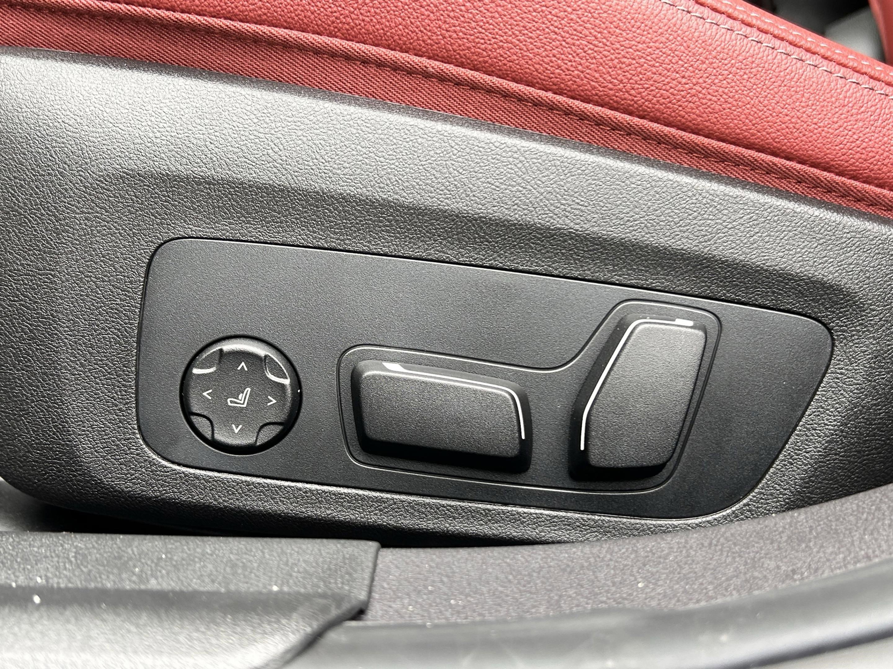 Used 2026 BMW 330i Sedan image 16