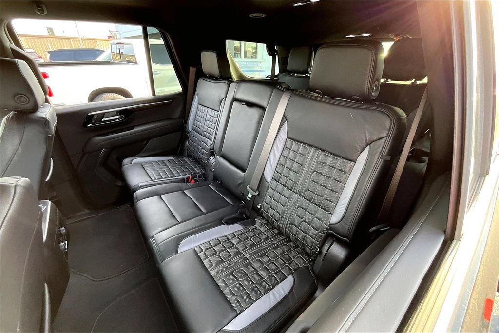 New 2026 Chevrolet Tahoe LS w/ LPO, Dark Essentials Package AWD/4WD image 10