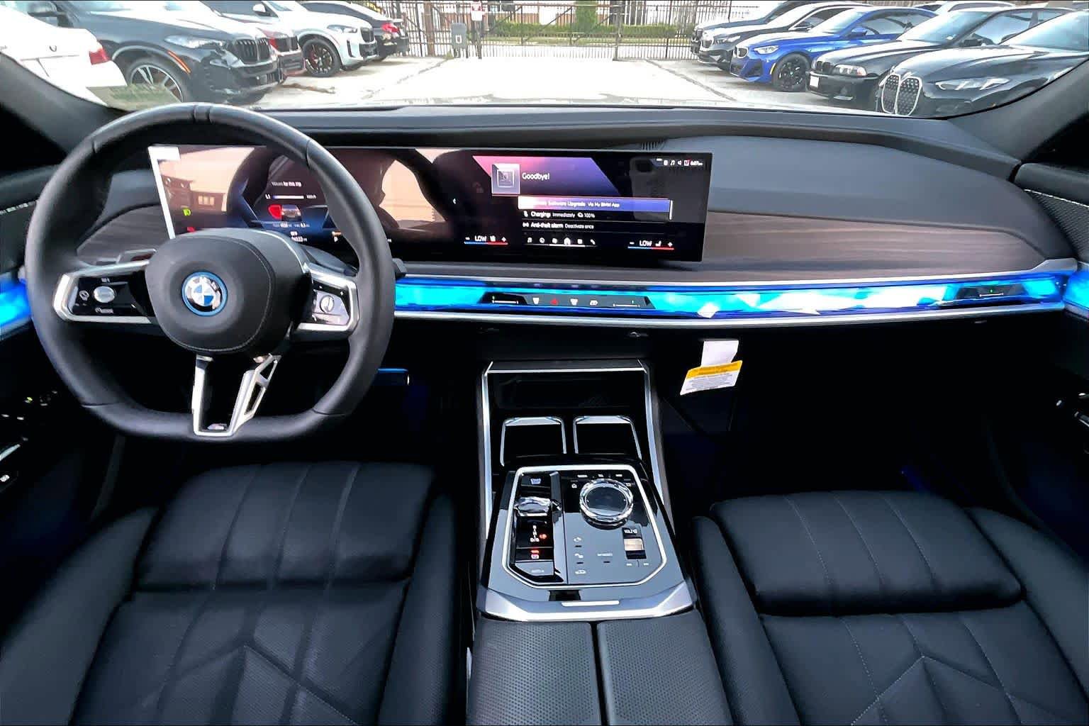 Used 2025 BMW i7 xDrive60 image 14