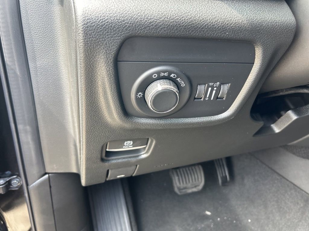 New 2025 Jeep Grand Cherokee Laredo X w/ Luxury Tech Group I image 35