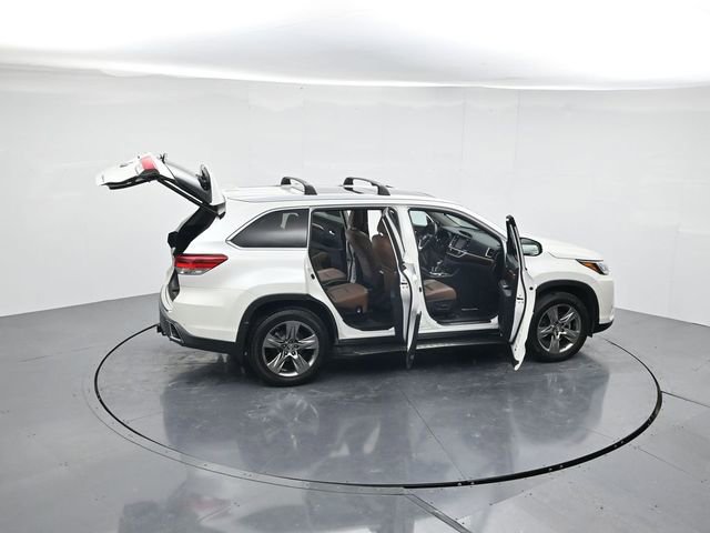 Used 2017 Toyota Highlander Limited Platinum image 49