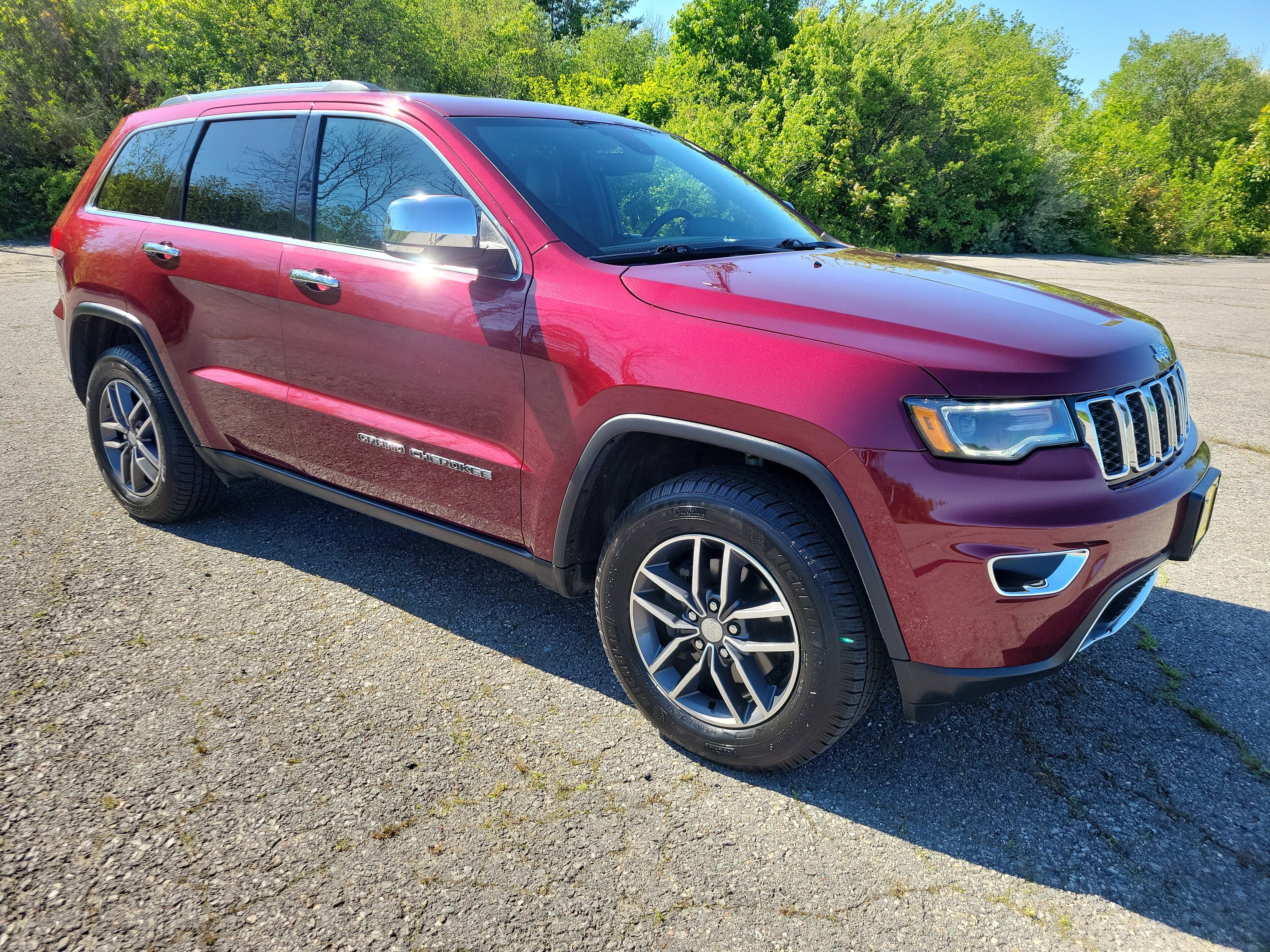 Used 2018 Jeep Grand Cherokee Limited w/ Luxury Group II AWD/4WD image 3