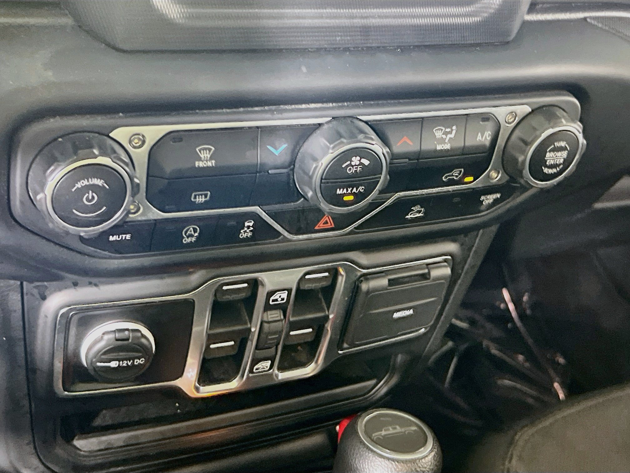 Used 2023 Jeep Gladiator Sport AWD/4WD image 15