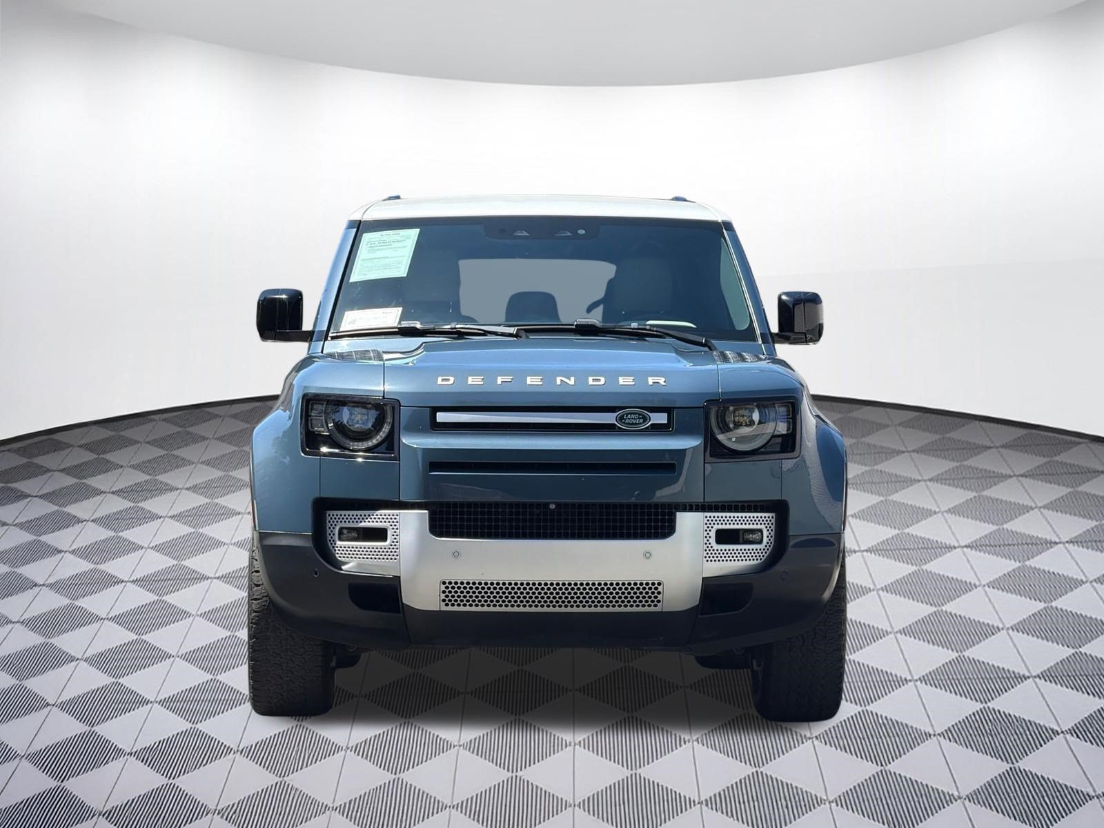 Used 2023 Land Rover Defender 110 SE AWD/4WD image 6