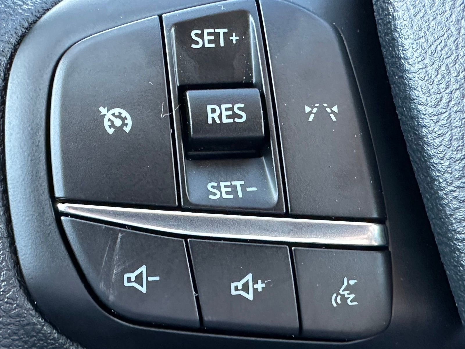 Used 2025 Ford Escape Active FWD image 10