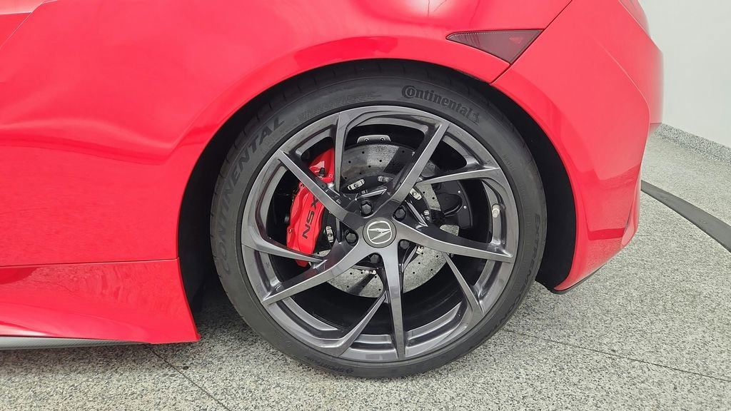 Used 2017 Acura NSX AWD/4WD image 17