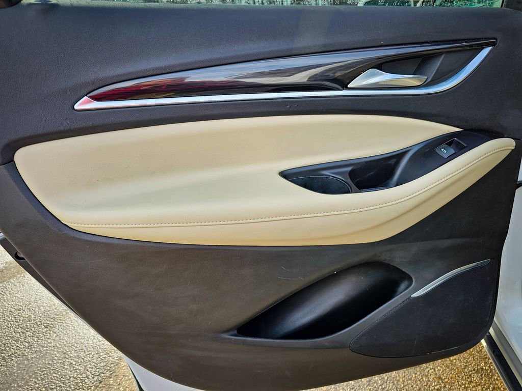 Used 2020 Buick Enclave Essence w/ Sound and Sites Package image 30